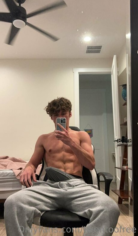 Foto desnuda filtrada de OnlyFans de Twentoofree