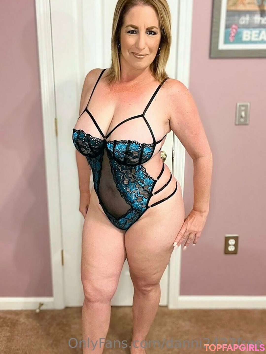 Foto desnuda filtrada de OnlyFans de Danni2427free #81 Foto desnuda filtrada de OnlyFans de Danni2427free #81