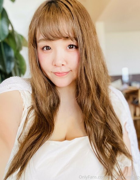 Mitoma_umi_vip