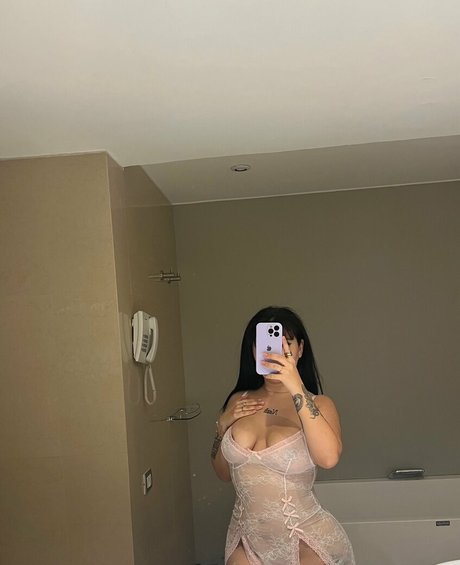Foto desnuda filtrada de OnlyFans de Ascendentelunar