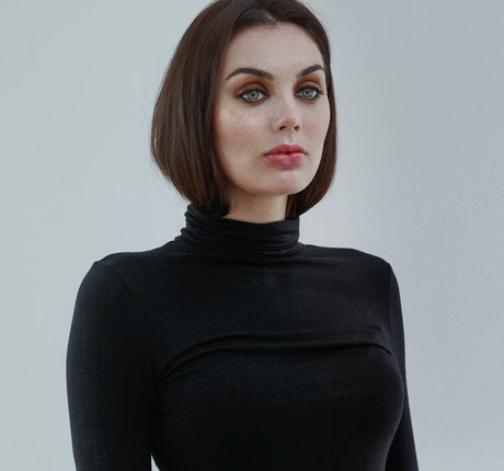 Poppy Corby Tuech