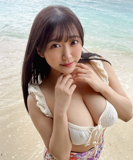 Hana Himesaki