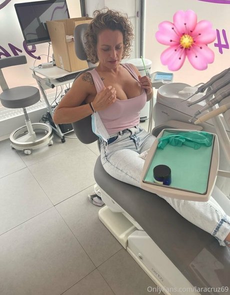 Foto desnuda filtrada de OnlyFans de Laracruz30