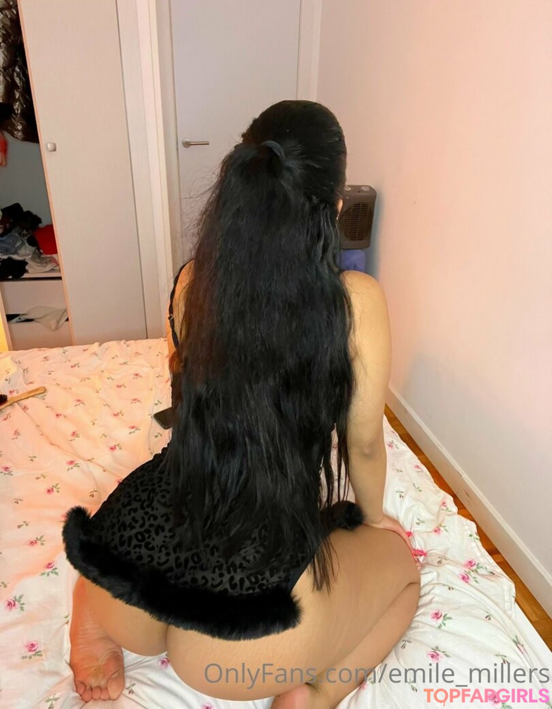 Foto desnuda filtrada de OnlyFans de Emilemillers #26 Foto desnuda filtrada de OnlyFans de Emilemillers #26