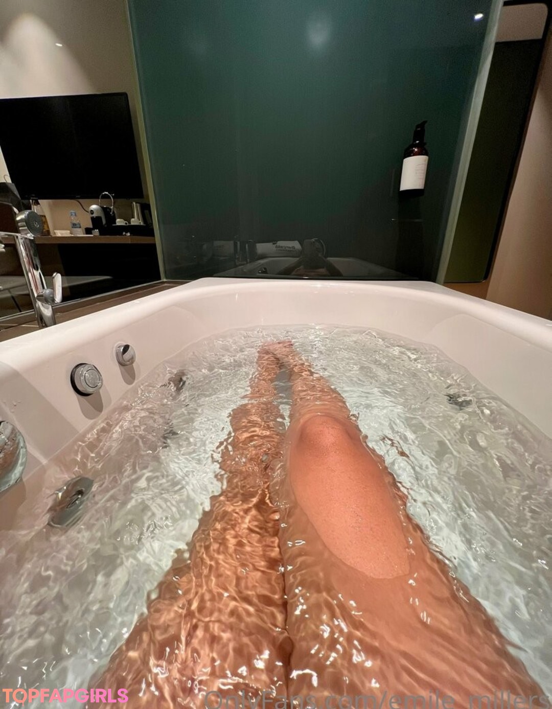 Foto desnuda filtrada de OnlyFans de Emilemillers #39 Foto desnuda filtrada de OnlyFans de Emilemillers #39