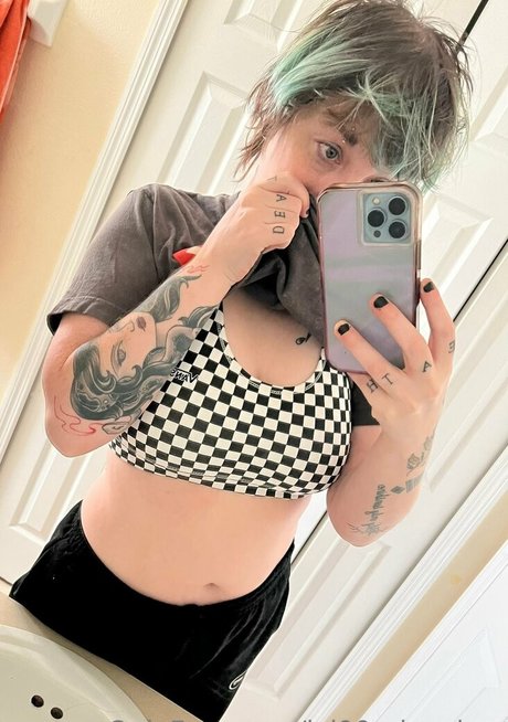 Foto desnuda filtrada de OnlyFans de Lvl99sincubus