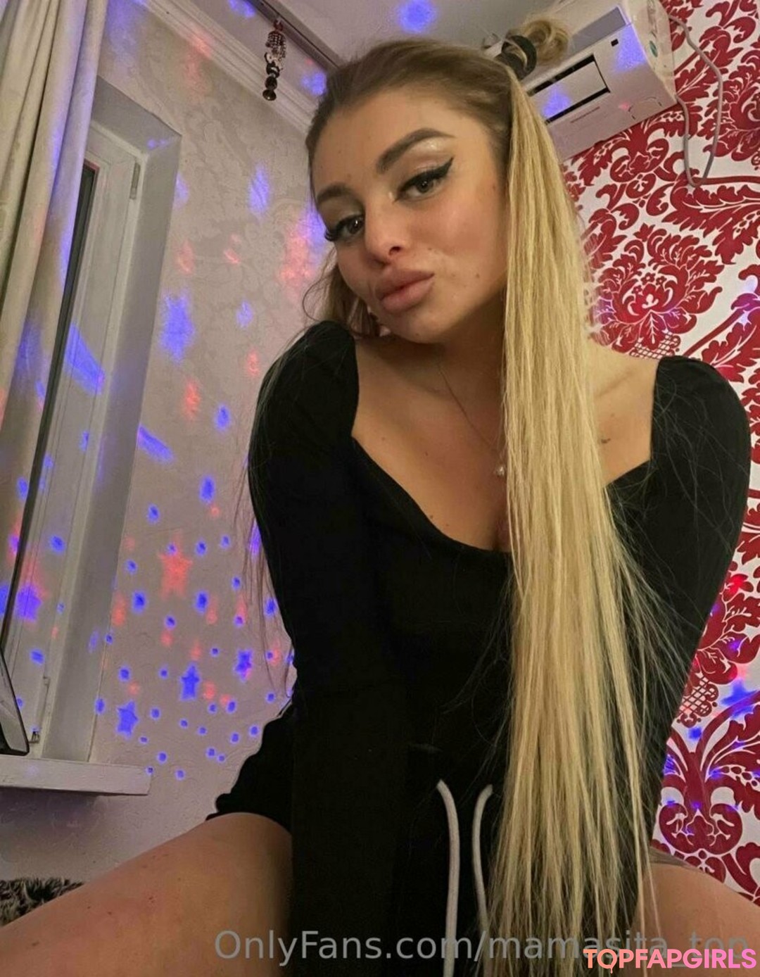 Foto desnuda filtrada de OnlyFans de Mamasitatop #78 Foto desnuda filtrada de OnlyFans de Mamasitatop #78