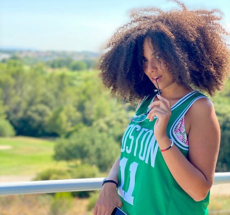 Ines Curly