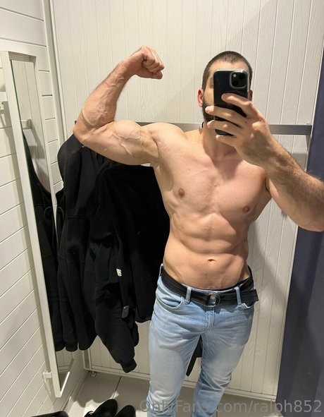 Ralph852