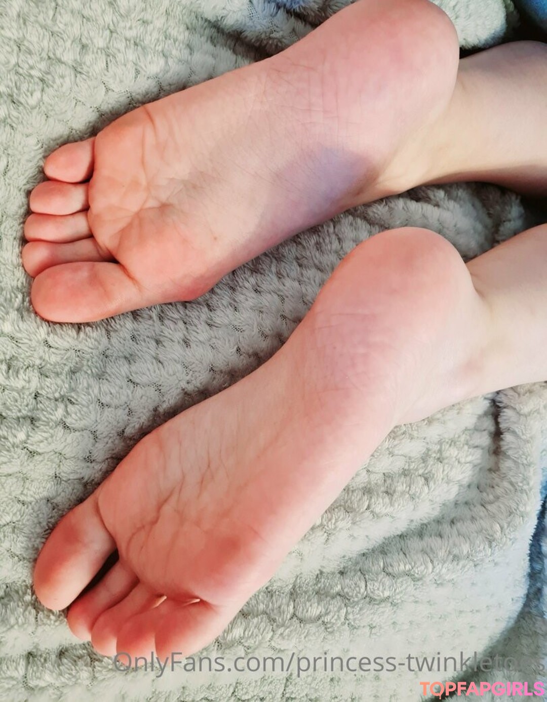 Foto desnuda filtrada de OnlyFans de Princesstwinkletoes #1 Foto desnuda filtrada de OnlyFans de Princesstwinkletoes #1