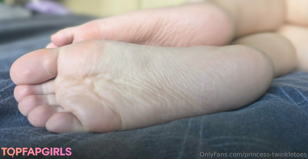 Foto desnuda filtrada de OnlyFans de Princesstwinkletoes #124 Foto desnuda filtrada de OnlyFans de Princesstwinkletoes #124