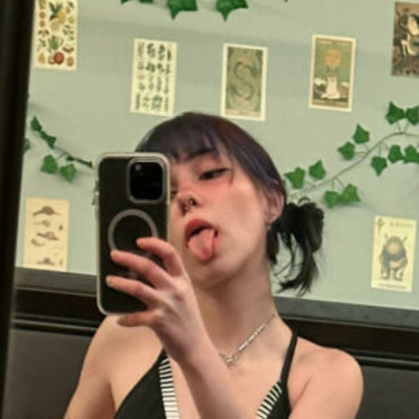 Foto desnuda filtrada de OnlyFans de Slimysaladfingers