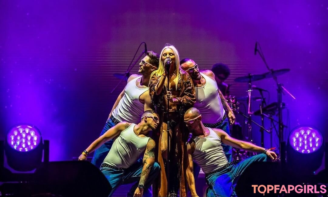 Foto desnuda filtrada de OnlyFans de Alexandra Stan #667 Foto desnuda filtrada de OnlyFans de Alexandra Stan #667