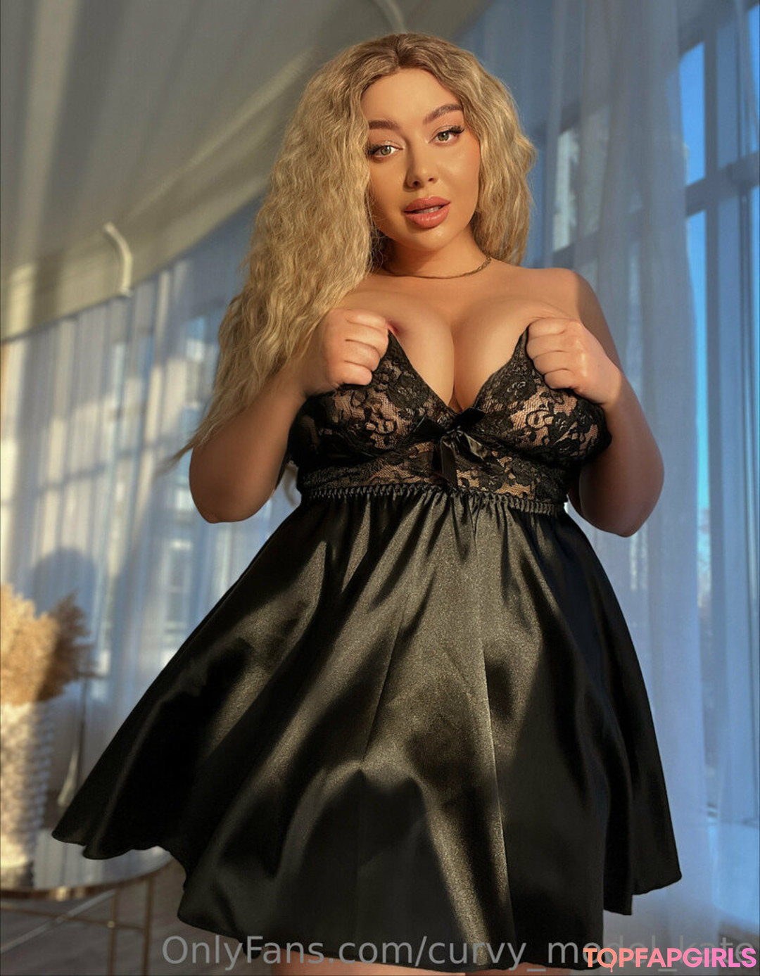 Foto desnuda filtrada de OnlyFans de Curvymodelkate #95 Foto desnuda filtrada de OnlyFans de Curvymodelkate #95