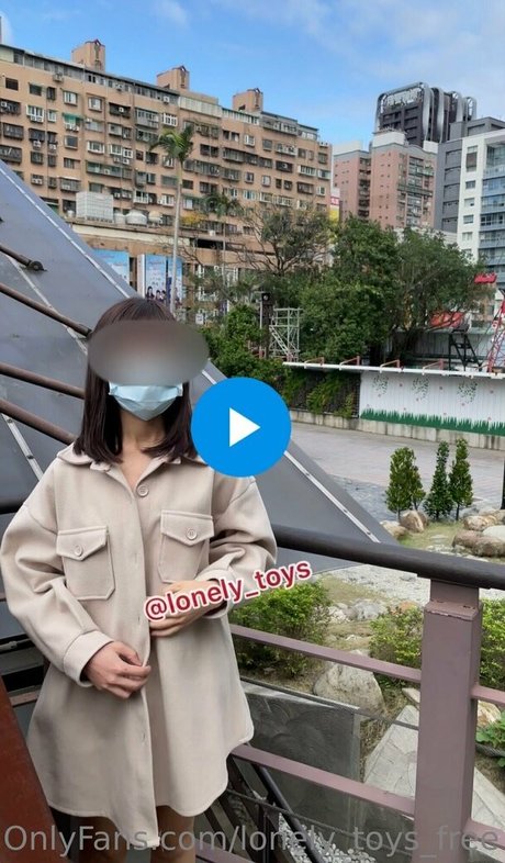 Lonely_toys_free
