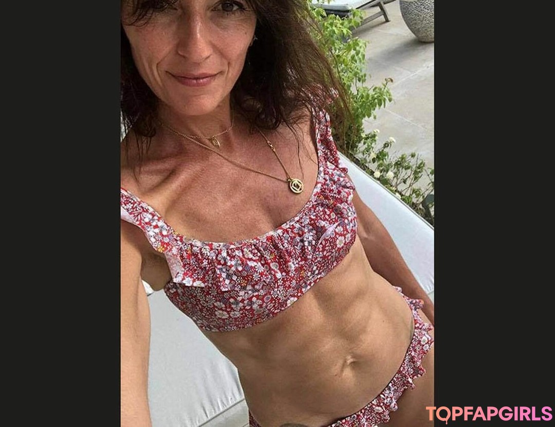 Foto desnuda filtrada de OnlyFans de Davina Mccall #136 Foto desnuda filtrada de OnlyFans de Davina Mccall #136