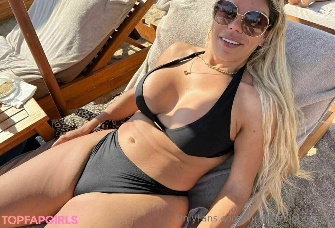 Foto desnuda filtrada de OnlyFans de Christinebigboobes #15 Foto desnuda filtrada de OnlyFans de Christinebigboobes #15