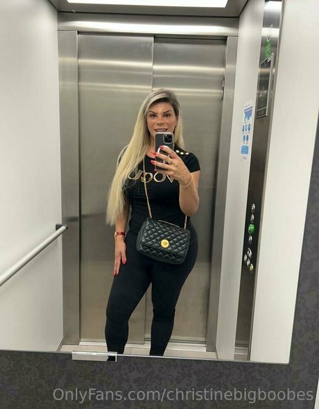 Christinebigboobes