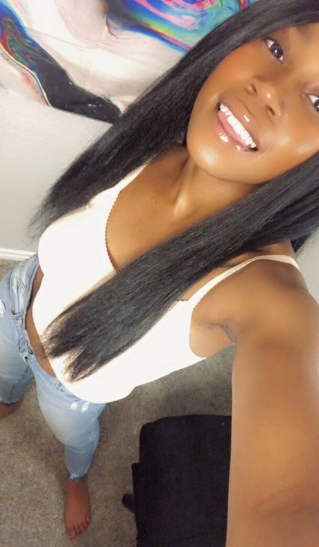 Aprilraeee