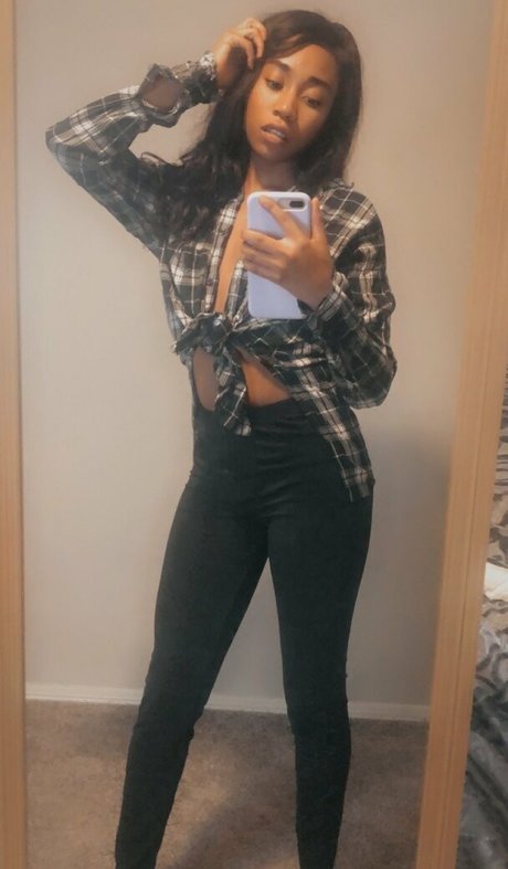 Aprilraeee