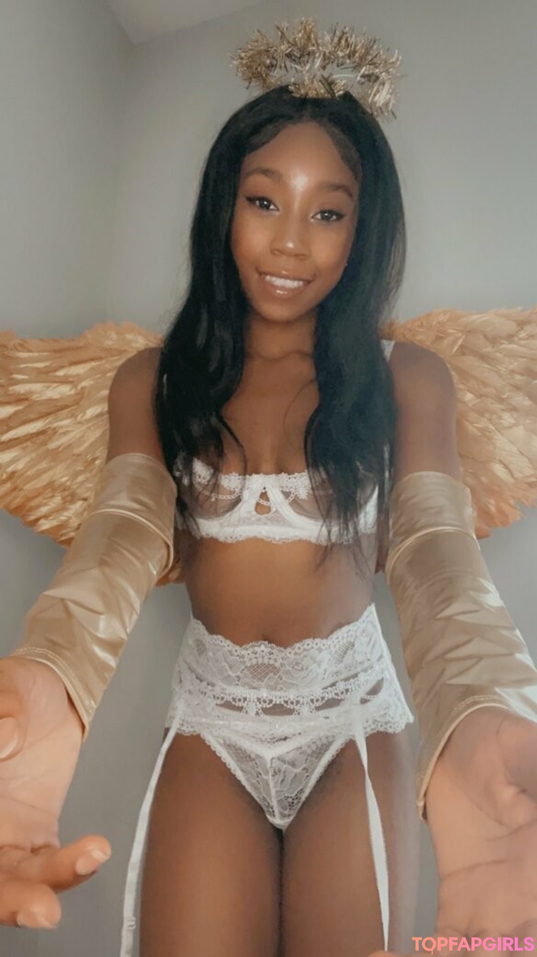 Foto desnuda filtrada de OnlyFans de Aprilraeee #87 Foto desnuda filtrada de OnlyFans de Aprilraeee #87