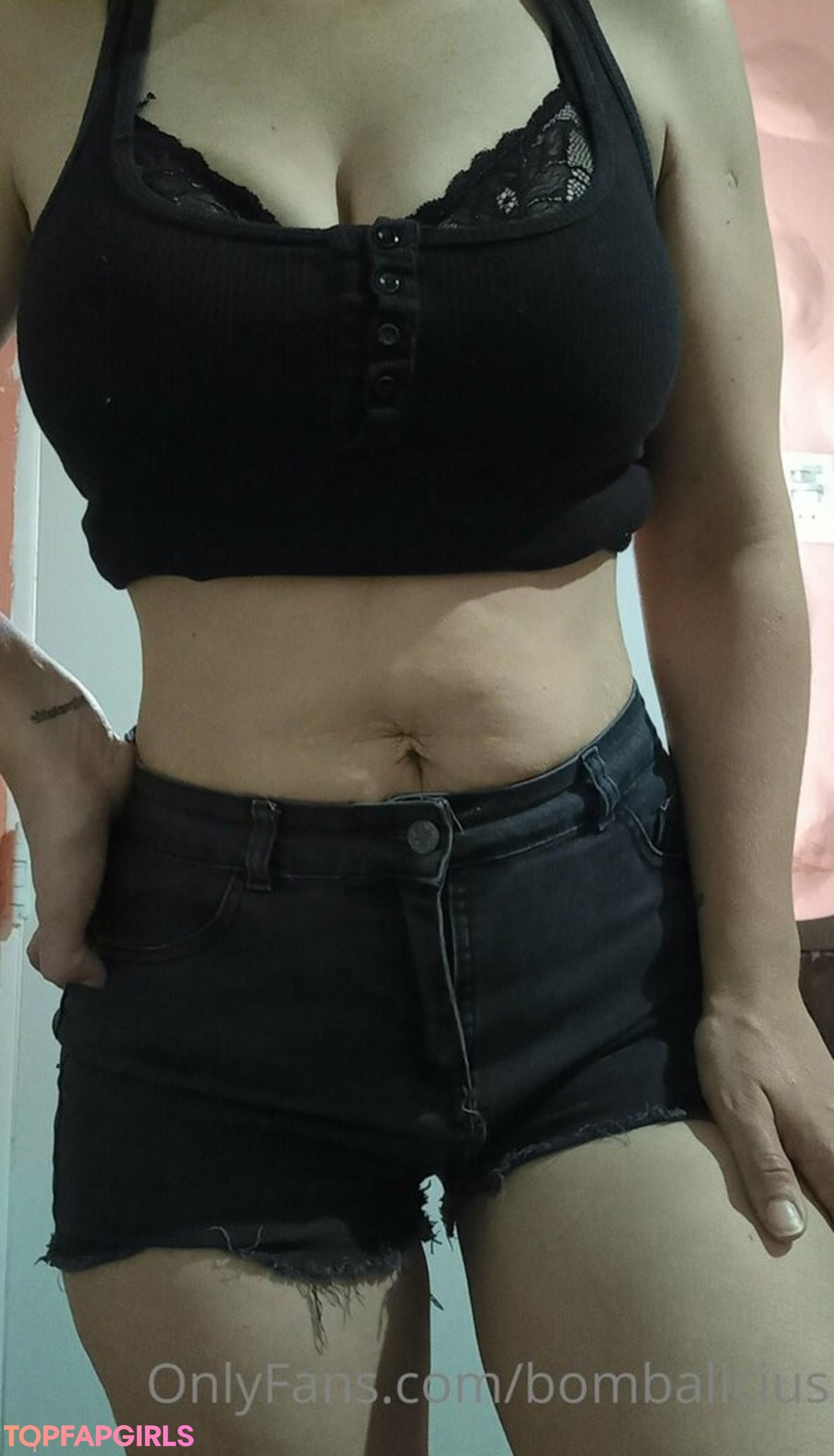 Foto desnuda filtrada de OnlyFans de Bombalicius #24 Foto desnuda filtrada de OnlyFans de Bombalicius #24