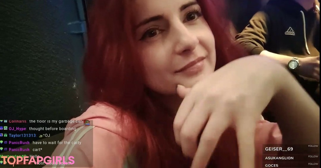 Foto desnuda filtrada de OnlyFans de Anniefuchsia #134 Foto desnuda filtrada de OnlyFans de Anniefuchsia #134