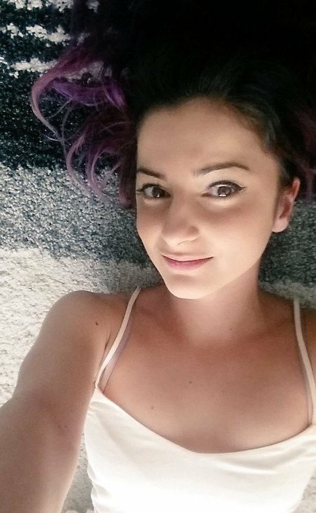 AnnieFuchsia