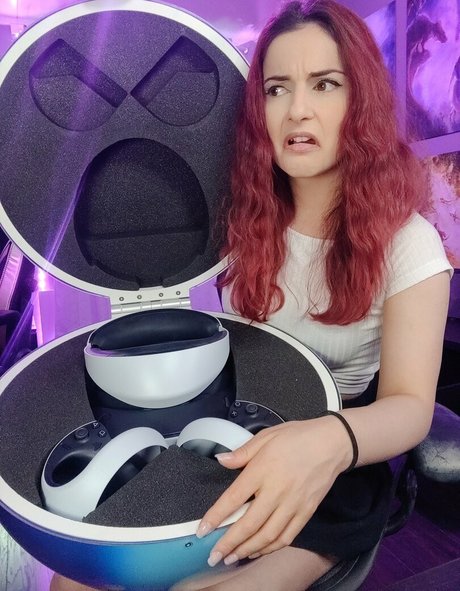 AnnieFuchsia