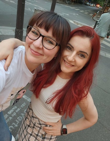 AnnieFuchsia