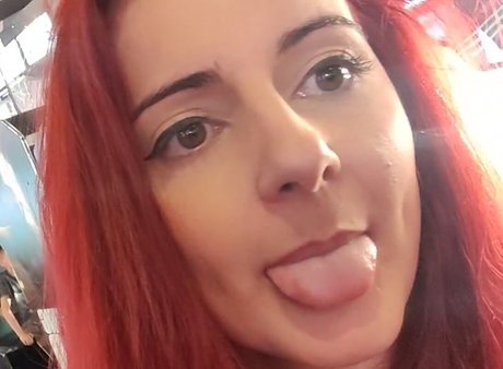 AnnieFuchsia
