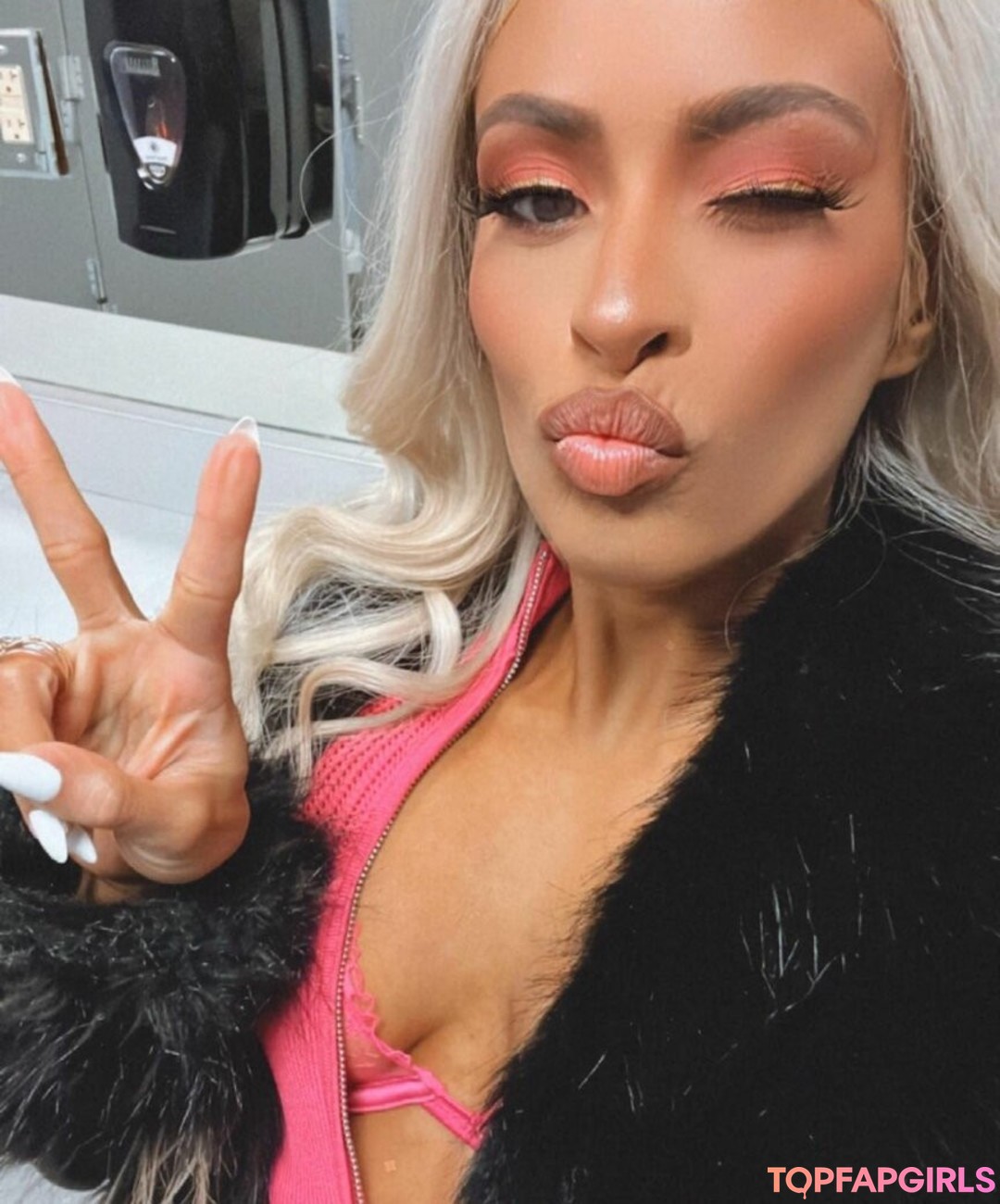 Foto desnuda filtrada de OnlyFans de Zelina Vega #468 Foto desnuda filtrada de OnlyFans de Zelina Vega #468