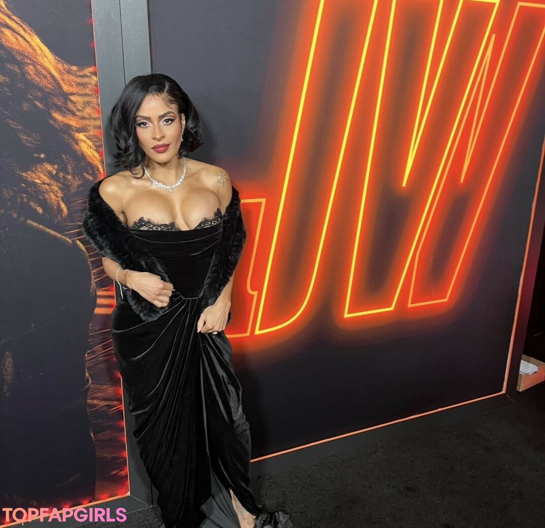 Foto desnuda filtrada de OnlyFans de Zelina Vega #560 Foto desnuda filtrada de OnlyFans de Zelina Vega #560