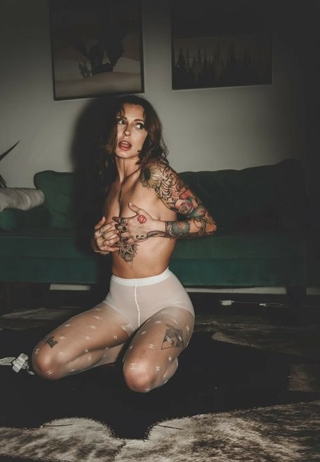 Foto desnuda filtrada de OnlyFans de Strawbritty