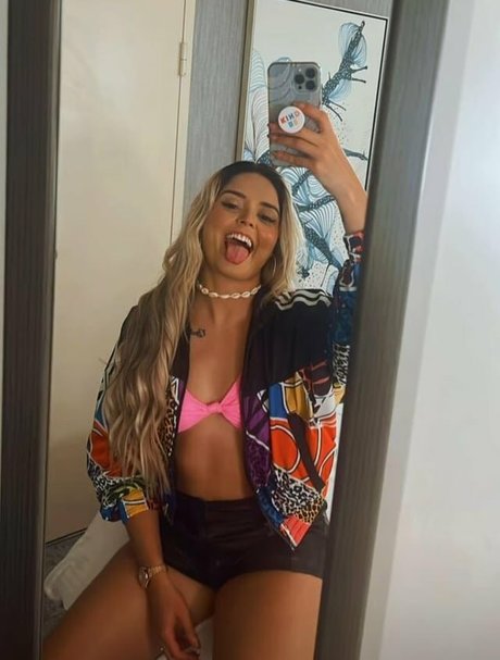Tay Conti