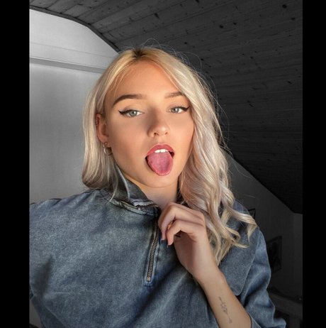 Foto desnuda filtrada de OnlyFans de Honeypuu