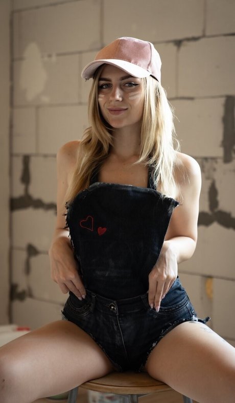 Yuliya Fox