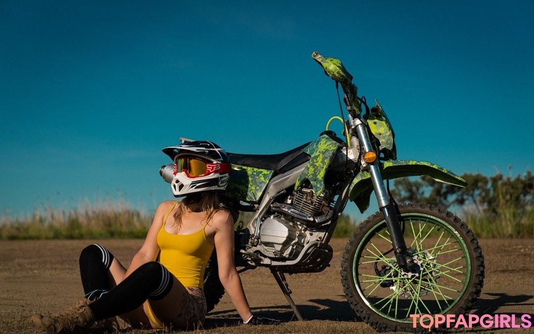 Foto desnuda filtrada de OnlyFans de Yuliya Fox #31 Foto desnuda filtrada de OnlyFans de Yuliya Fox #31