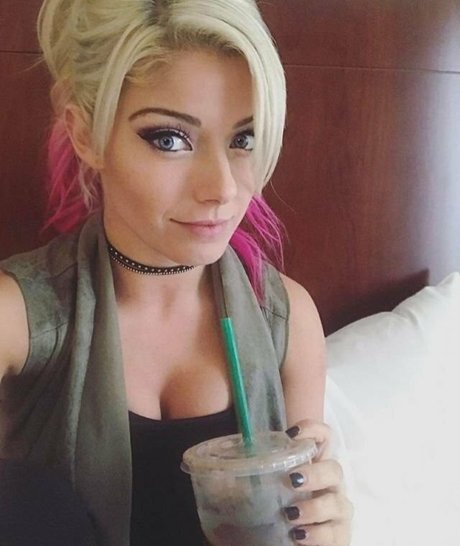 Foto desnuda filtrada de OnlyFans de Alexa Bliss