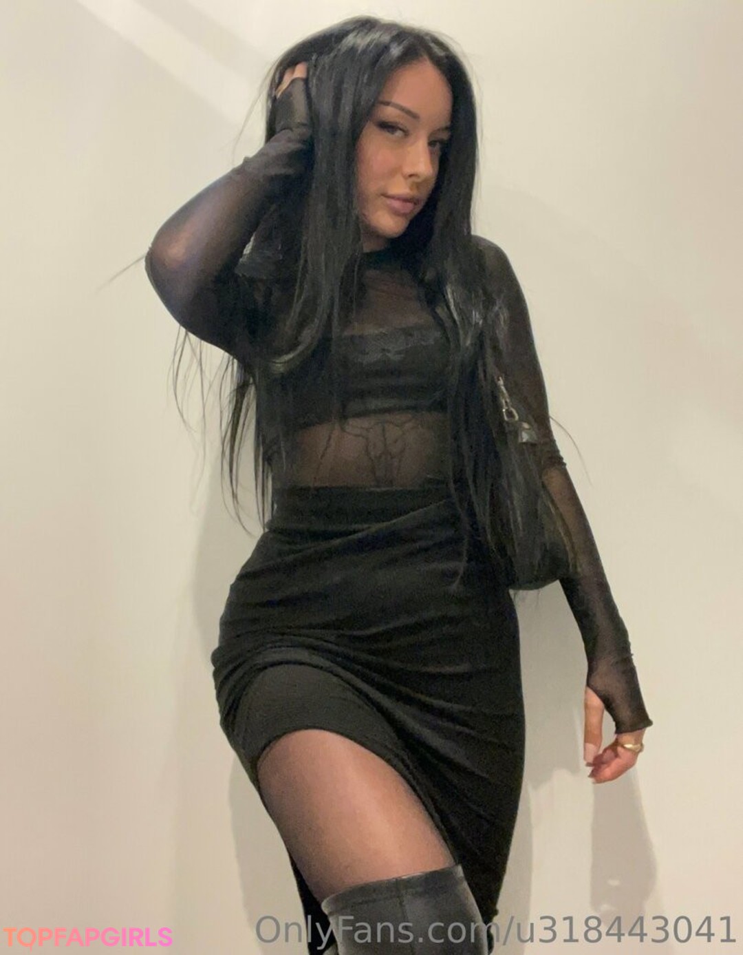 Foto desnuda filtrada de OnlyFans de Luxurylady #11 Foto desnuda filtrada de OnlyFans de Luxurylady #11