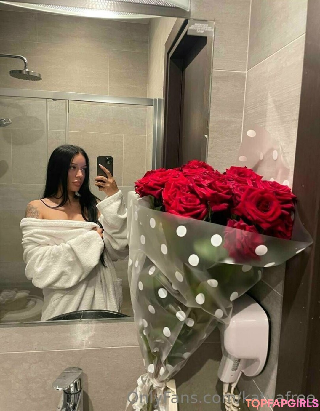 Foto desnuda filtrada de OnlyFans de Luxurylady #69 Foto desnuda filtrada de OnlyFans de Luxurylady #69