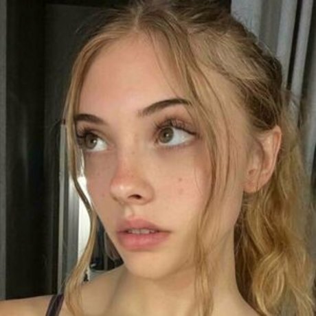 Foto desnuda filtrada de OnlyFans de Lanabb73