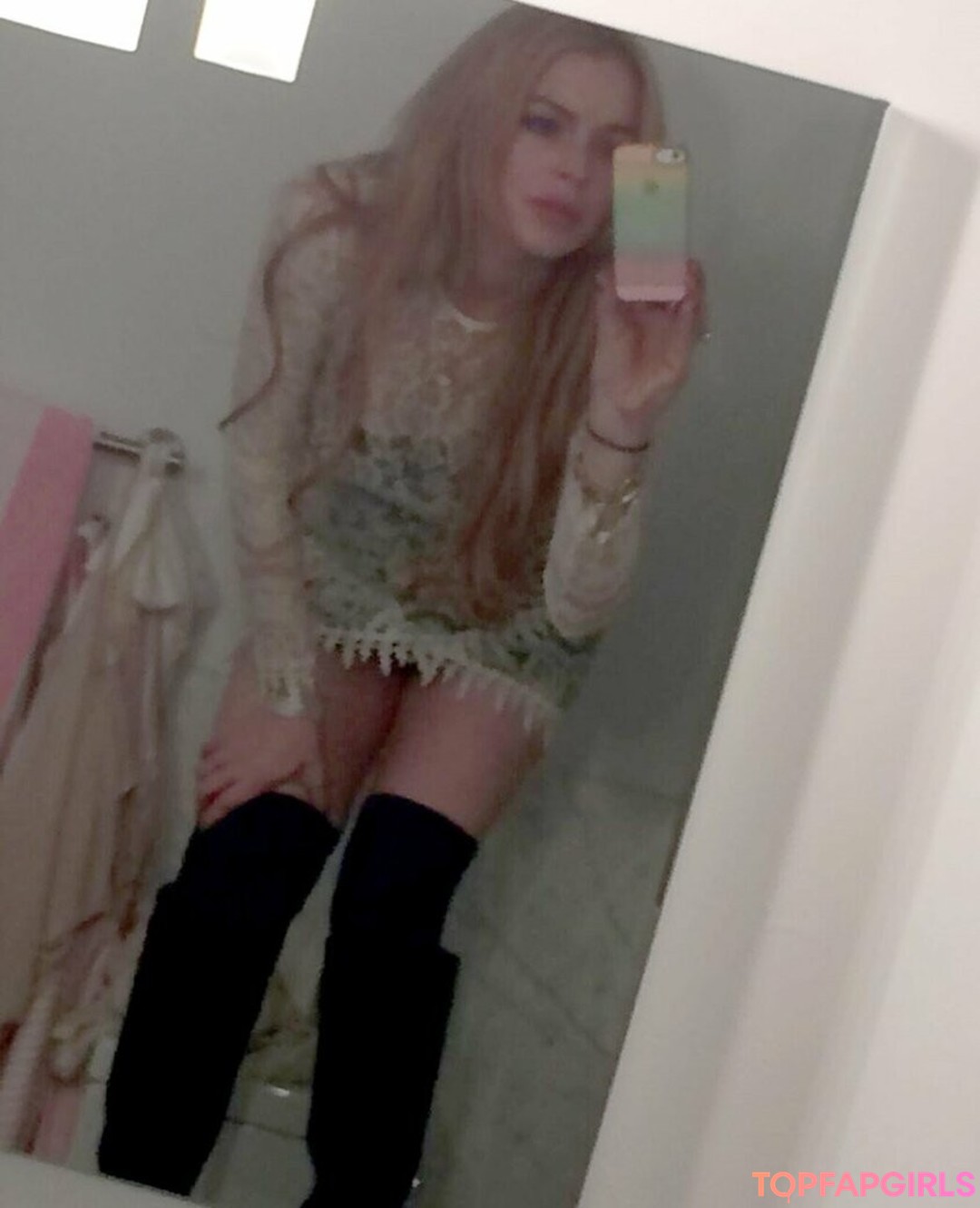 Foto desnuda filtrada de OnlyFans de Lindsay Lohan #228 Foto desnuda filtrada de OnlyFans de Lindsay Lohan #228