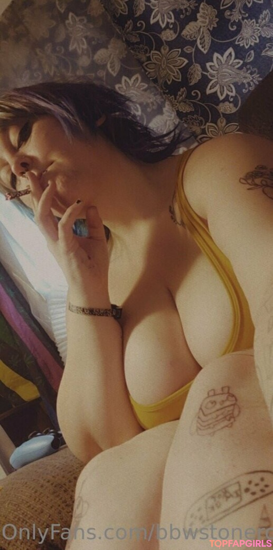 Foto desnuda filtrada de OnlyFans de Lilbbwstoner #78 Foto desnuda filtrada de OnlyFans de Lilbbwstoner #78