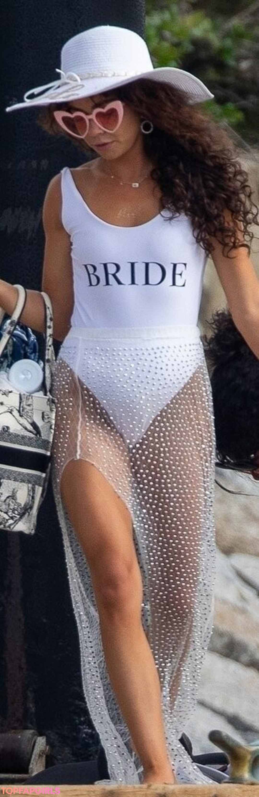 Foto desnuda filtrada de OnlyFans de Sarah Hyland #262 Foto desnuda filtrada de OnlyFans de Sarah Hyland #262