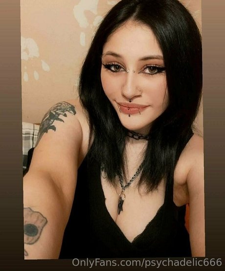 Foto desnuda filtrada de OnlyFans de Psychadelic666