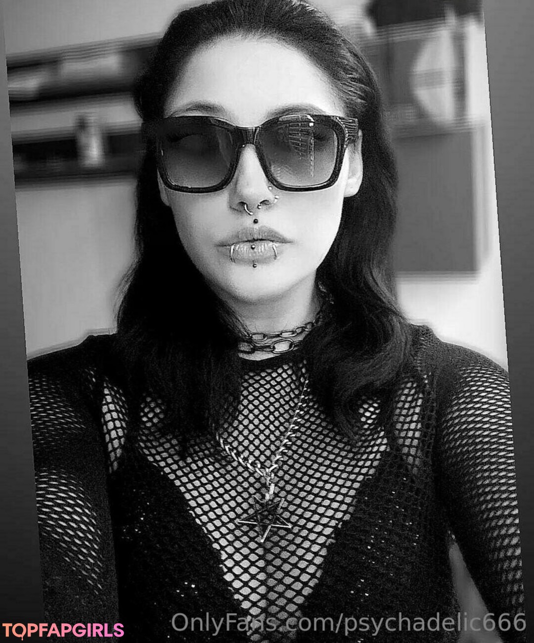 Foto desnuda filtrada de OnlyFans de Psychadelic666 #88 Foto desnuda filtrada de OnlyFans de Psychadelic666 #88