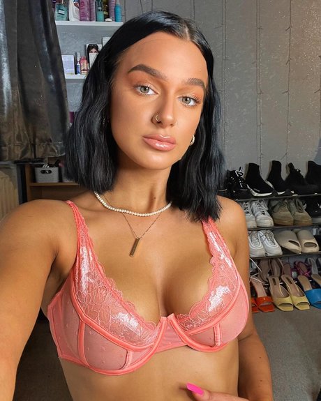 Foto desnuda filtrada de OnlyFans de Louiseereid