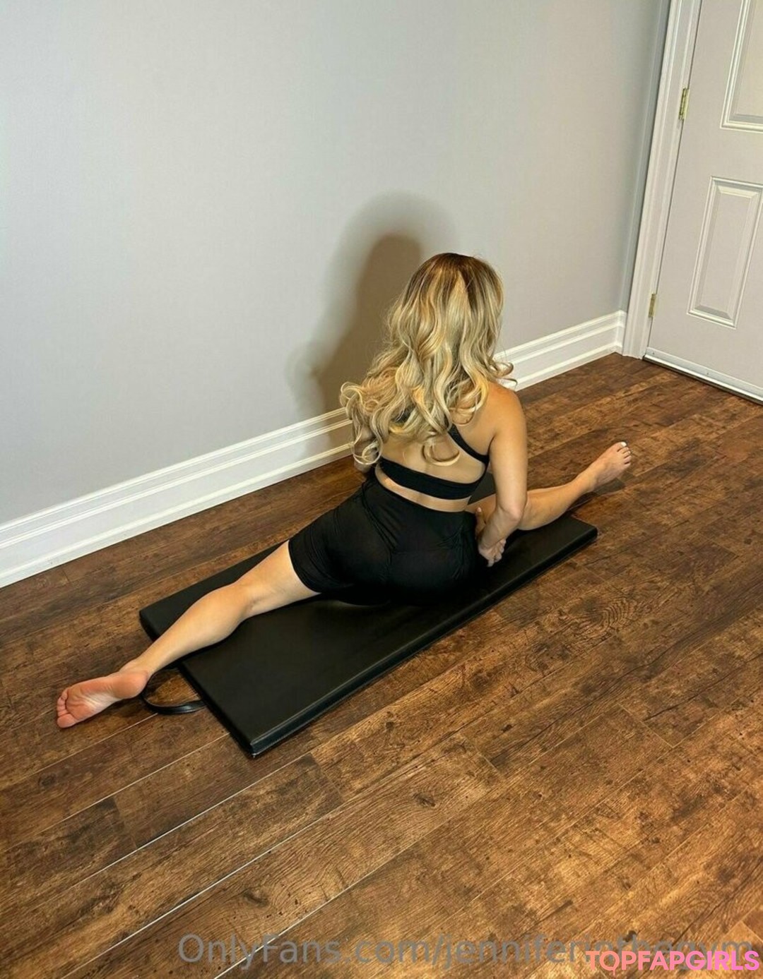 Foto desnuda filtrada de OnlyFans de Jenniferinthegym #45 Foto desnuda filtrada de OnlyFans de Jenniferinthegym #45