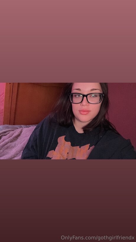 Foto desnuda filtrada de OnlyFans de Gothgirlfriendx